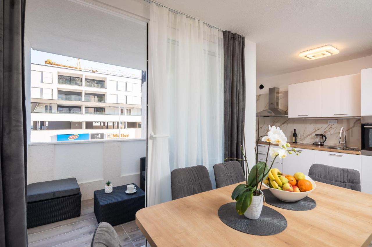 River Park Apartments Omiš Buitenkant foto