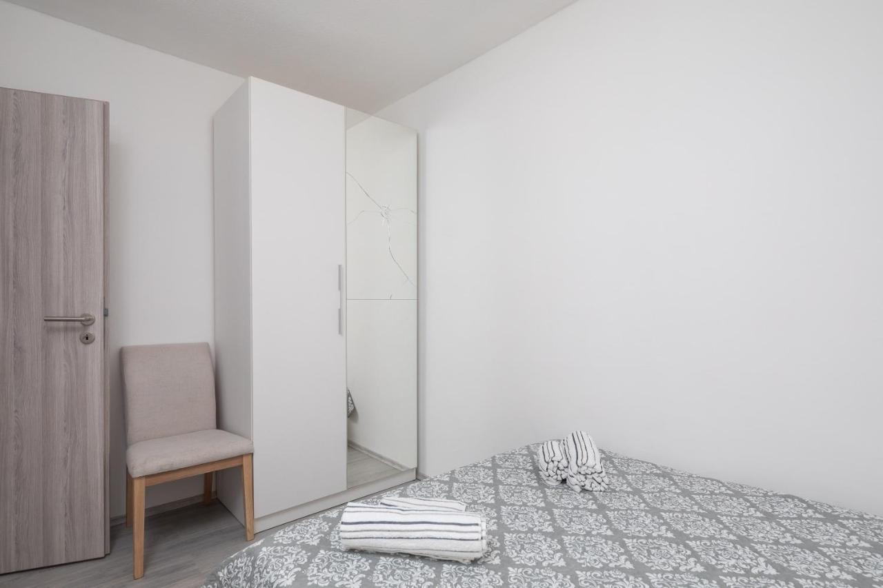 River Park Apartments Omiš Kamer foto