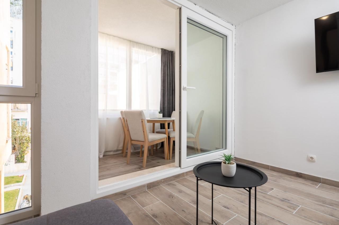 River Park Apartments Omiš Buitenkant foto